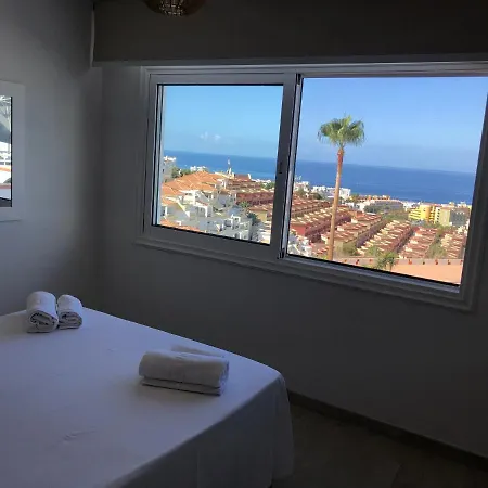 Costa Adeje Apartments * アデヘ